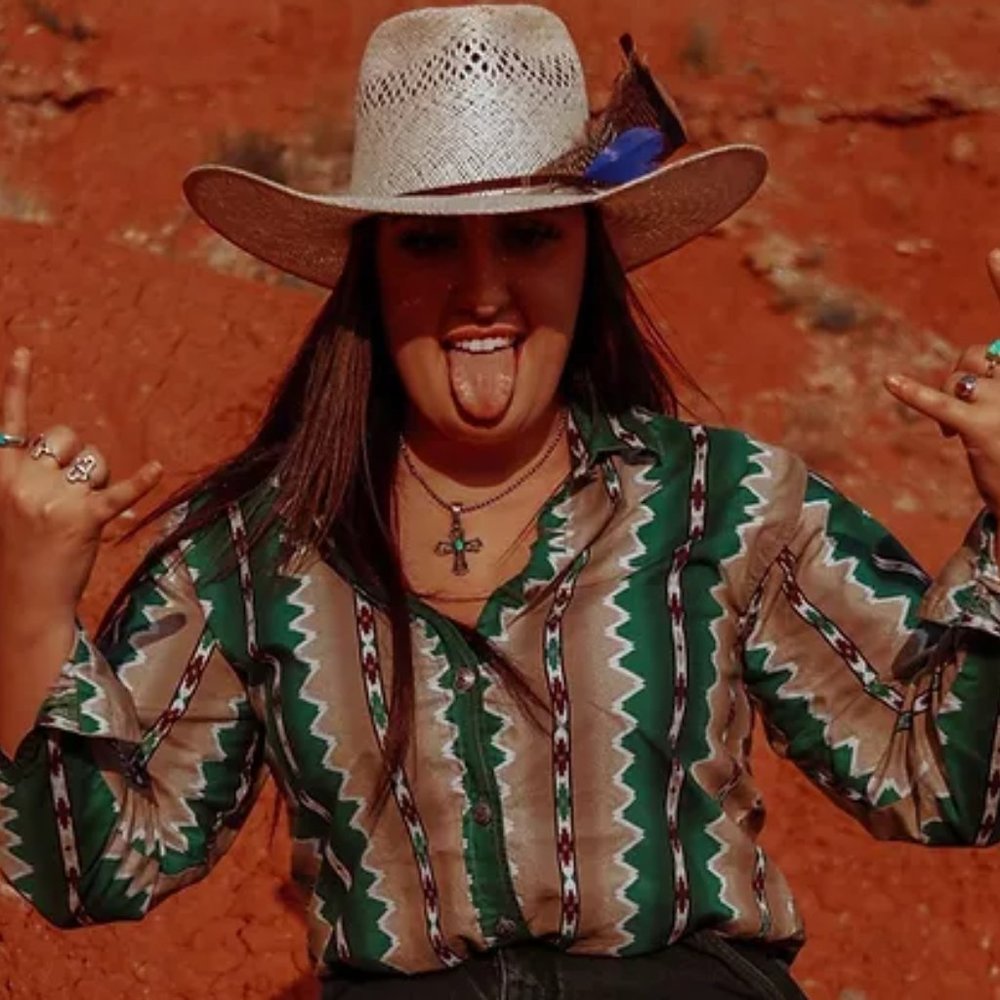 Meet your Posher, Western Babe